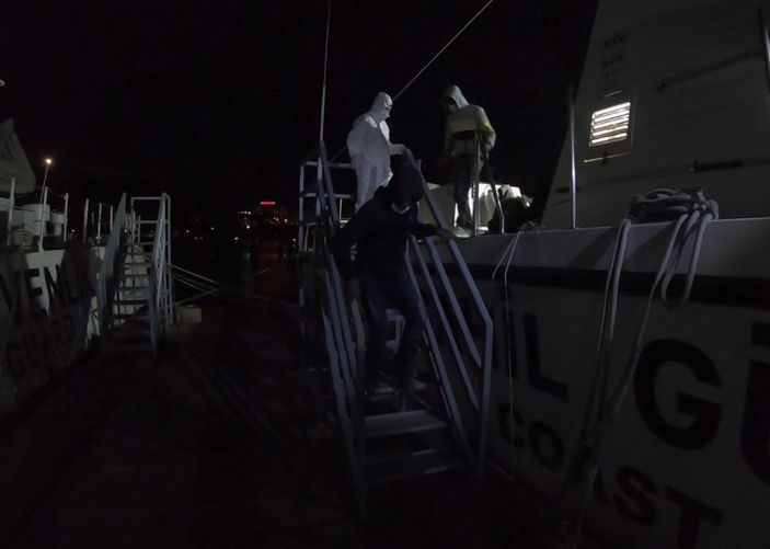 Aydın'da 28 düzensiz göçmen kurtarıldı