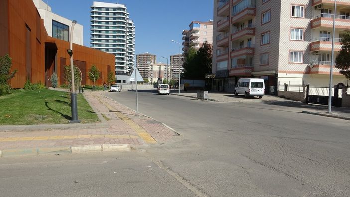 Diyarbakır’da 17 yaşındaki genç, ‘yan bakma’ kavgasında öldürüldü