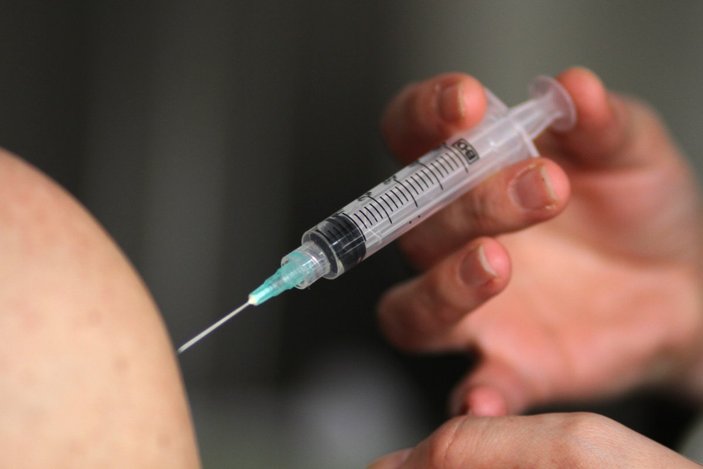Mısır'da resmi kurumlara aşı şartı getirildi