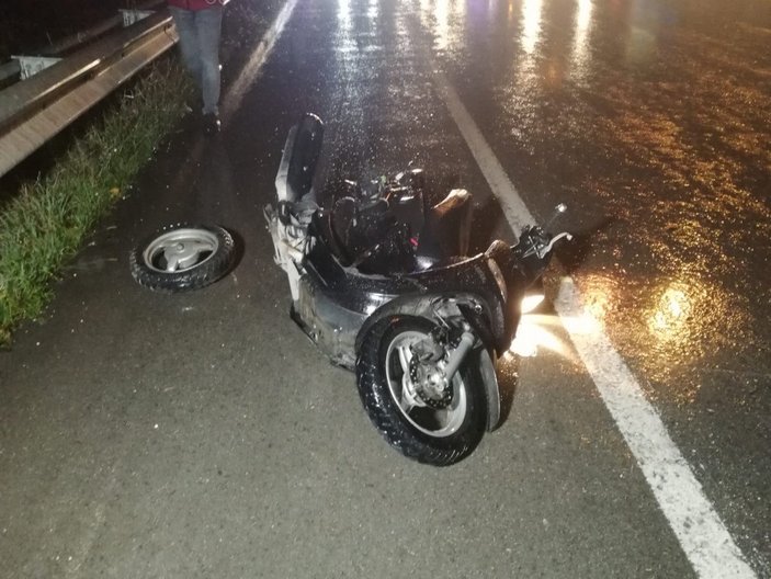 Düzce'de otomobilin çarptığı motosiklet sürücüsü hayatını kaybetti 