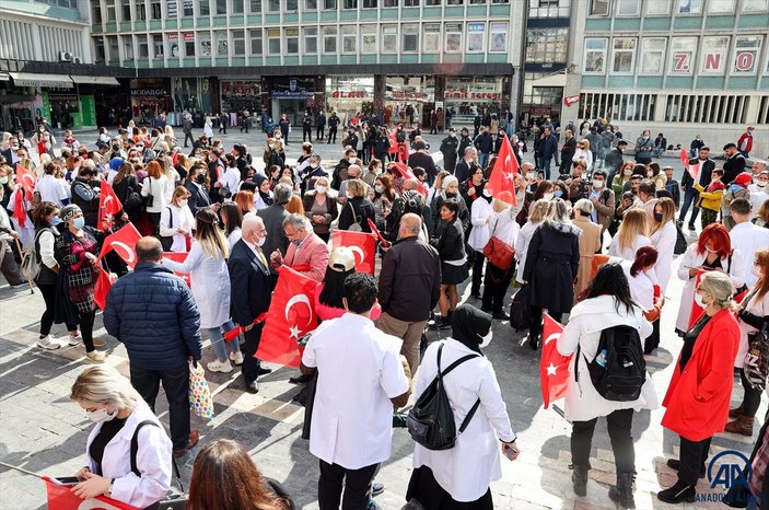 Ankara'da güzellik salonu sahipleri ve çalışanlar, Danıştayın kararını protesto etti