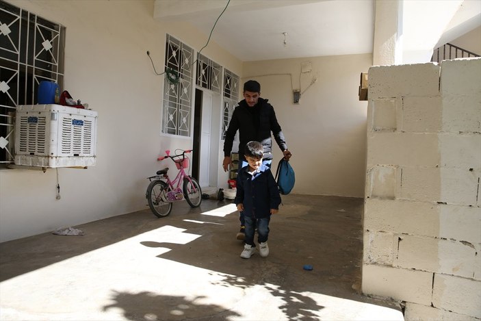Mardin’de protez bacağına kavuşan Muhammed, okula başladı
