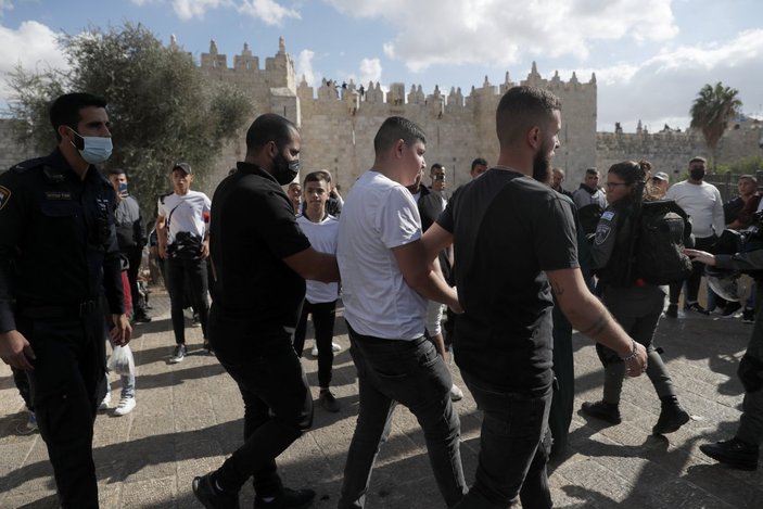 İsrail’den Mevlid Kandili kutlamalarına müdahale: 20 yaralı