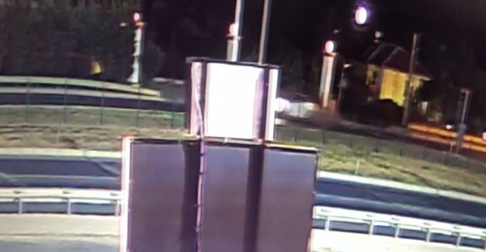 Antalya'da karşıya geçmek isteyen adama otomobil çarptı: Kurtarılamadı