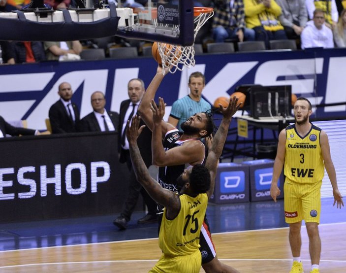 Beşiktaş potada Baskets'i yendi