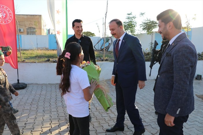 Türkiye’nin desteği ile Tel Abyad ve Rasulayn’da gençlik ve spor merkezleri açıldı