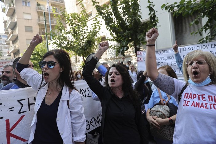 Yunanistan'da sağlık çalışanlarından 24 saatlik grev kararı
