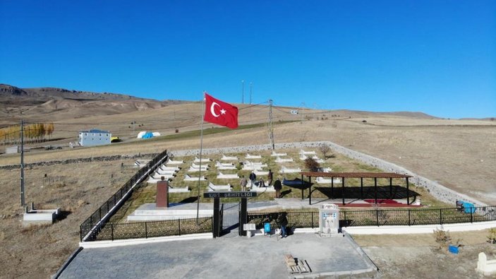 Erzurum'da PKK'nin katlettiği 33 kişi unutulmadı