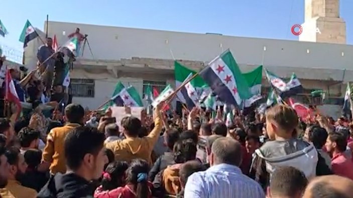 Suriye'de PKK'nın evlerinden ettiği halk protesto düzenledi