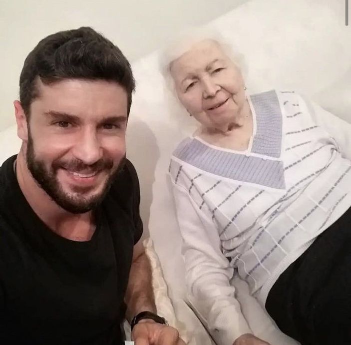 Yasak Elma'nın yıldızından kahreden ölüm haberi! Sosyal medyadan duyurdu