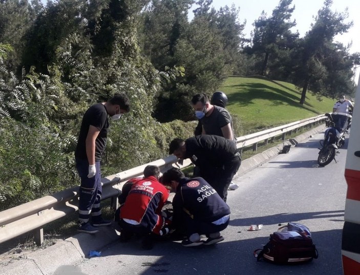 Beykoz’da, TEM Otoyolu’nda motosiklet ile otomobil çarpıştı