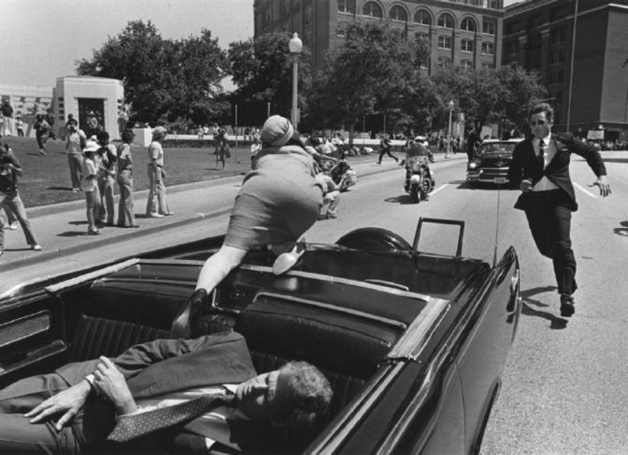 ABD'de Kennedy suikastinin gizli belgeleri açıklanacak