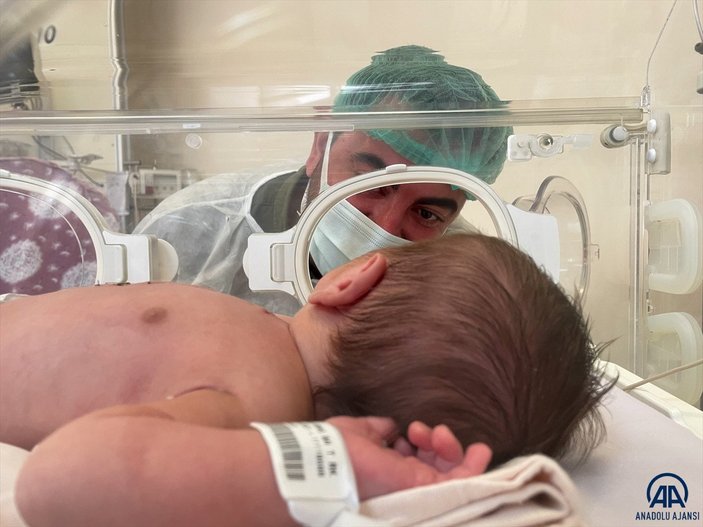 İzmir'de yeni doğan Aras bebeğin yaşam savaşı