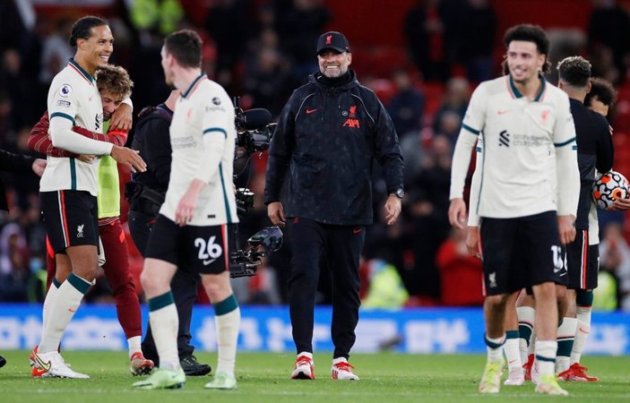 Liverpool, Manchester United'ı tarihi bir skorla geçti