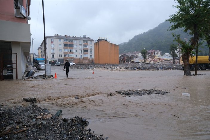Kastamonu Bozkurt'ta sokaklar yeniden sular altında