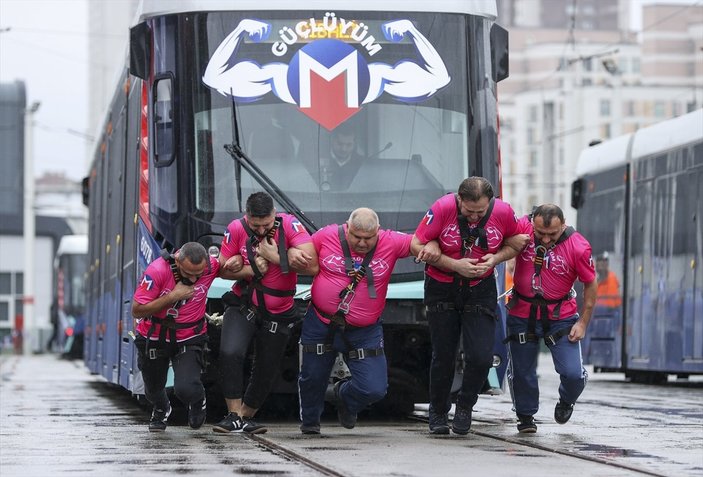 Metro İstanbul'da 'Strongman Challenge': 47 tonluk tren çektiler