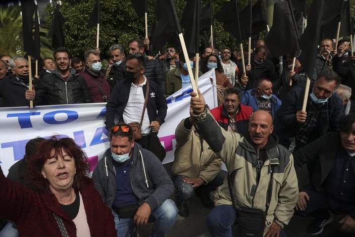 Yunanistan'da pazarcılardan yasa tasarısına tepki