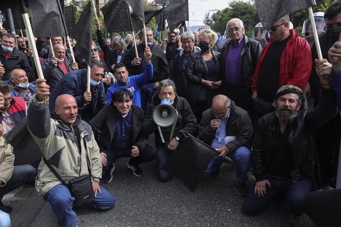 Yunanistan'da pazarcılardan yasa tasarısına tepki