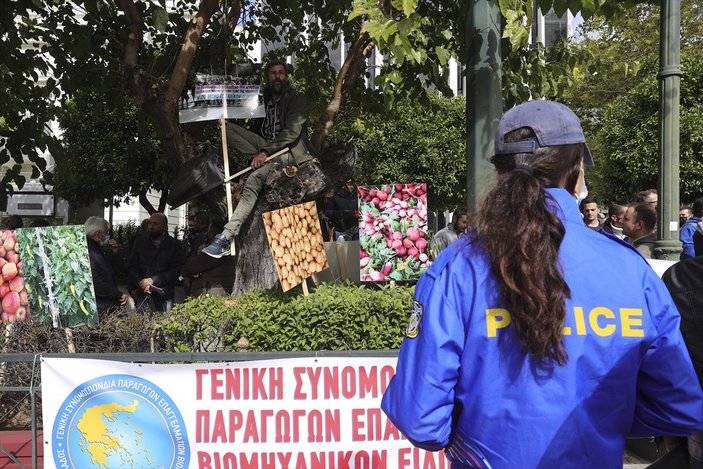 Yunanistan'da pazarcılardan yasa tasarısına tepki