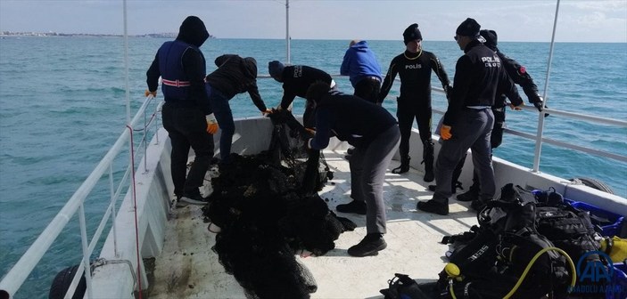 Marmara Denizi'nden 100 metre hayalet ağ çıkarıldı