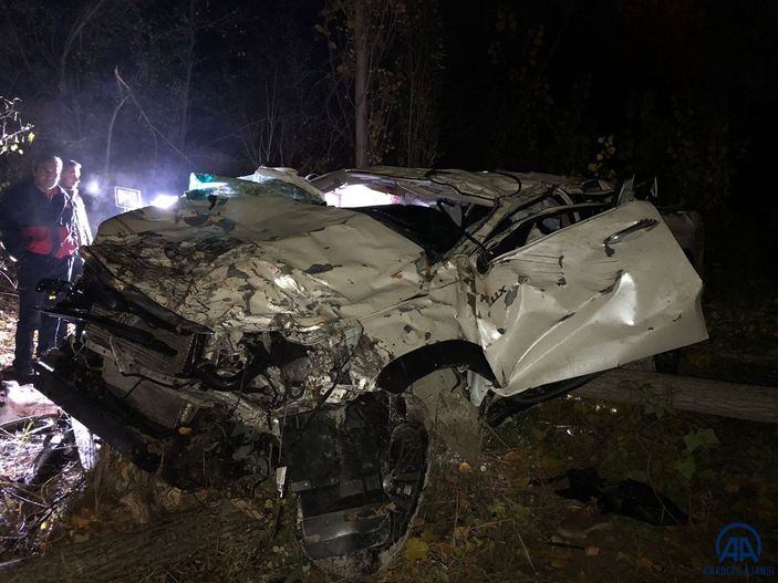 Tokat'ta kamyonet 100 metreden uçuruma yuvarlandı: 3 ölü, 1 yaralı