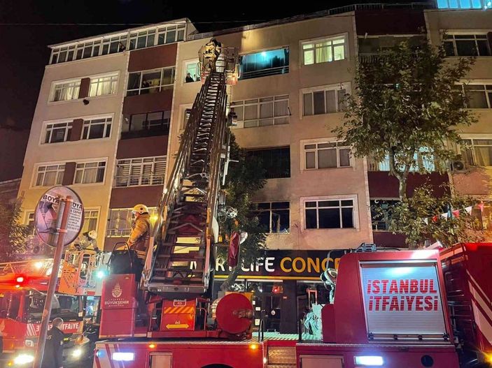 i Gaziosmanpaşa’da kardeş kavgası yangınla sonuçlandı