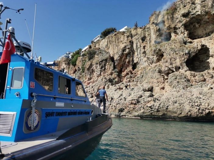 Antalya'da falezlerden düşmesi sonucu yaşamını yitirdi
