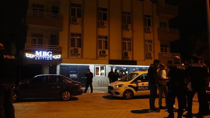 Antalya'da otelde birlikte konakladığı sevgilisini bıçakla yaraladı