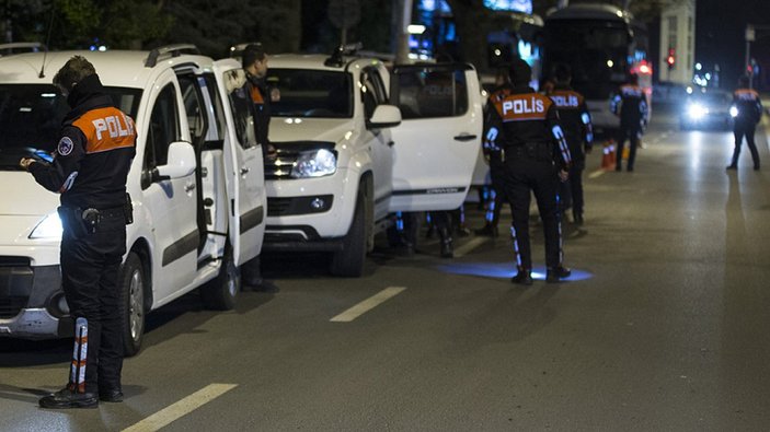 Ankara'da ekiplerden asayiş denetimi: 1444 kişiden 242'si tutuklandı
