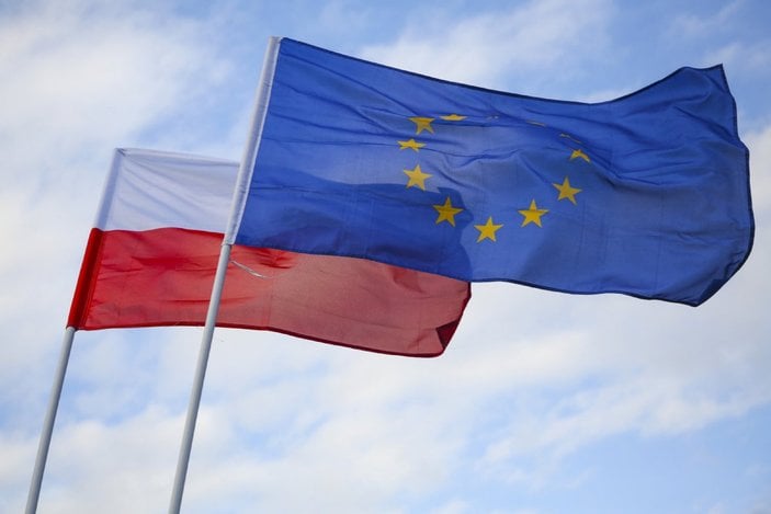 AB'den Polonya'ya günlük 1 milyon euro para cezası