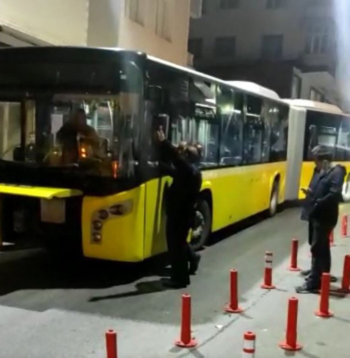 Alışıldık manzara: Bahçelievler’de İETT otobüsü arızalandı