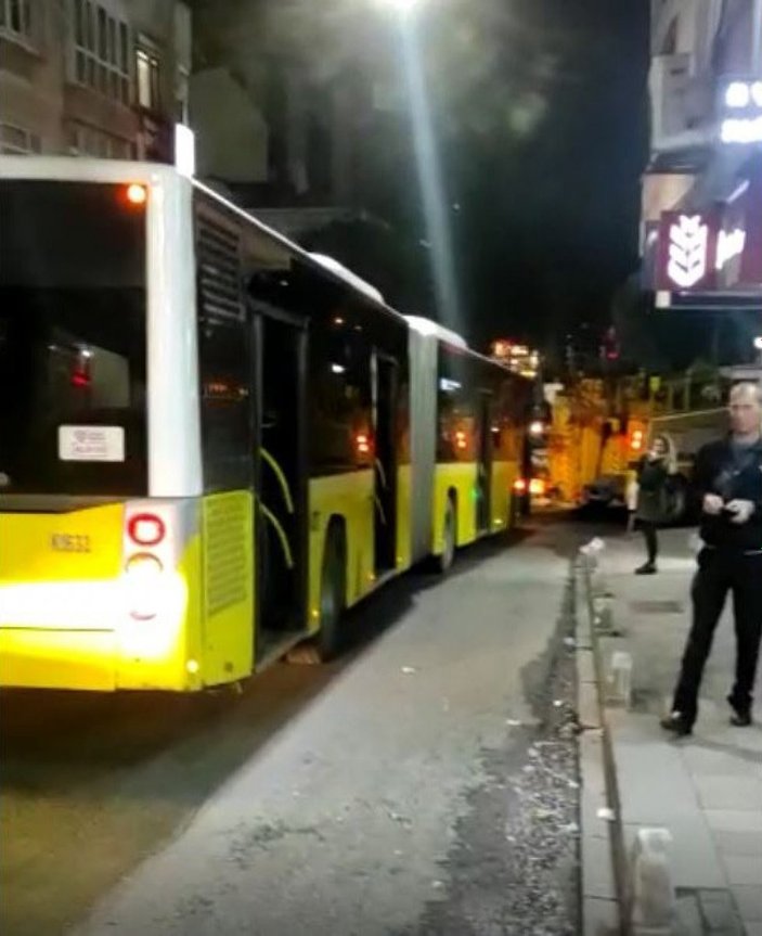 Alışıldık manzara: Bahçelievler’de İETT otobüsü arızalandı