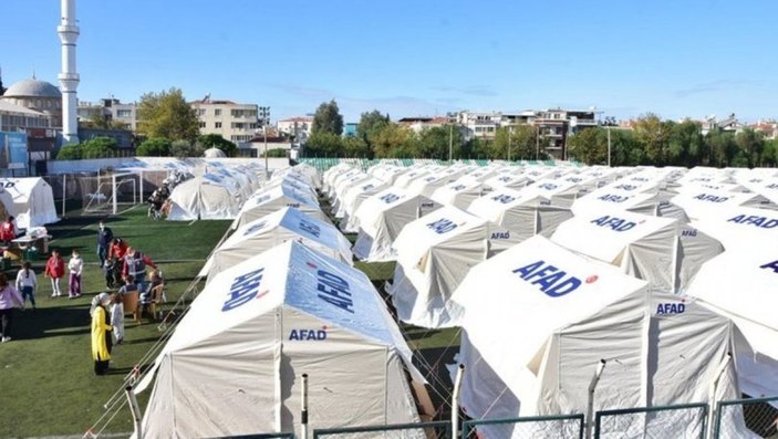 İzmir depreminde hayatını kaybeden 117 kişi anıldı