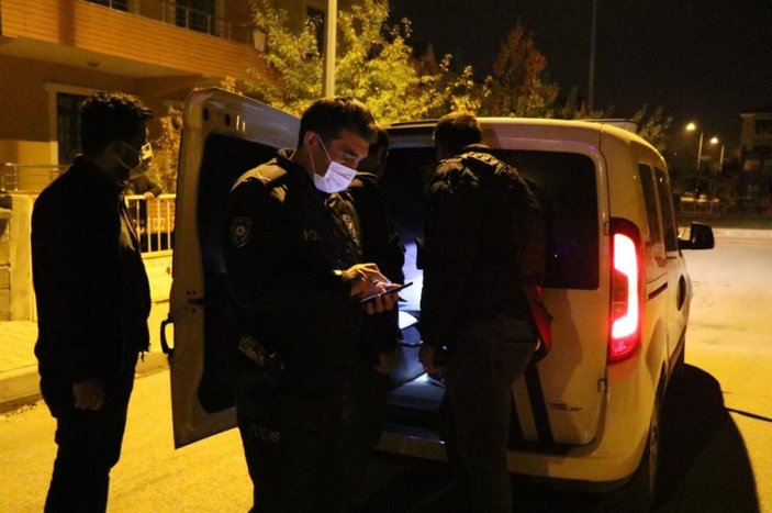 Erzincan'da balkondan rastgele ateş açan alkollü  kişiye operasyon