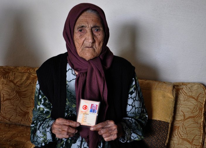 Gaziantep'te Fatma Tıraş: Boyum yetmeyince taşa çıktım, Atatürk'ü gördüm