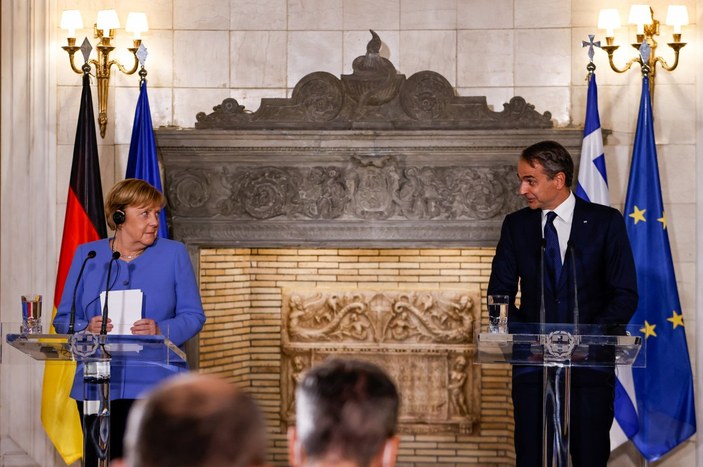 Angela Merkel, Yunanistan'da Kiryakos Miçotakis ile görüştü