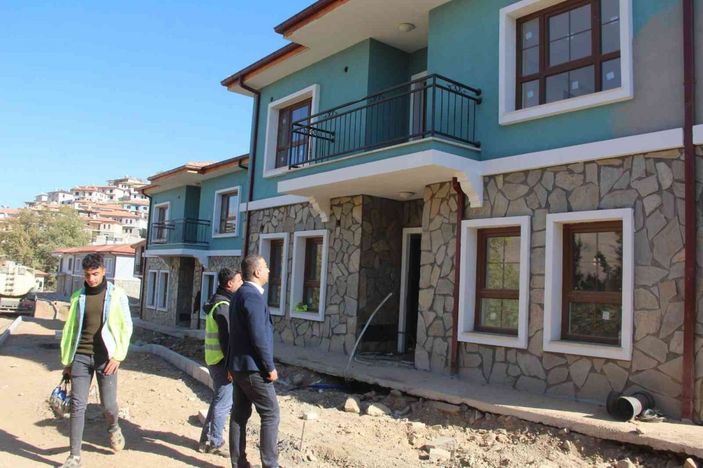 İzmir'de afetzedelere 63 milyon lira yardım yapıldı