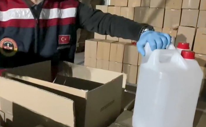 İstanbul'da 12 bin litre etil alkol ele geçirildi