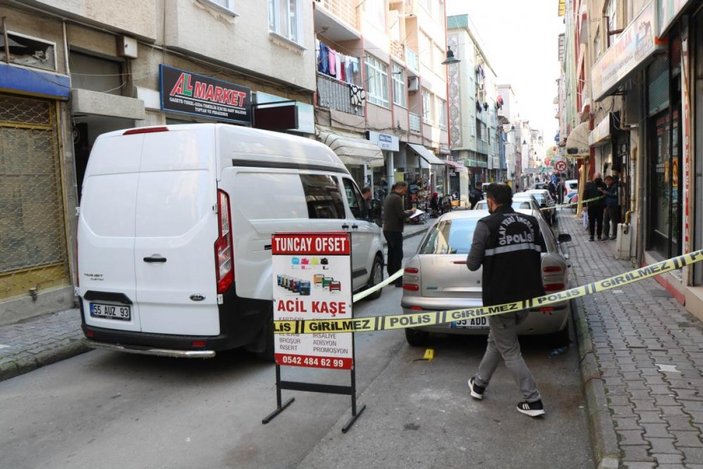 Samsun'da bıçaklı kavga: Ambulans sesini duyunca kaçtılar