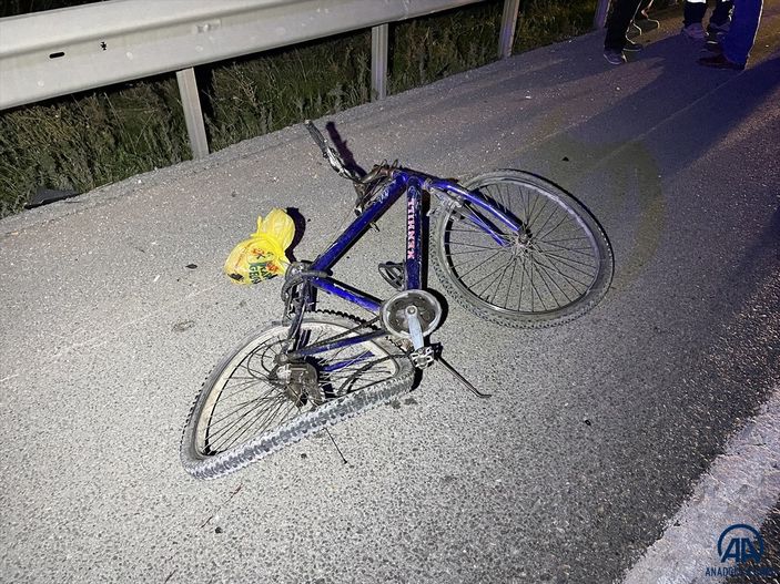 Kütahya'da otomobilin çarptığı bisikletin sürücüsü öldü