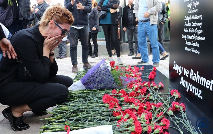 İzmir depreminde hayatını kaybeden 117 kişi anıldı