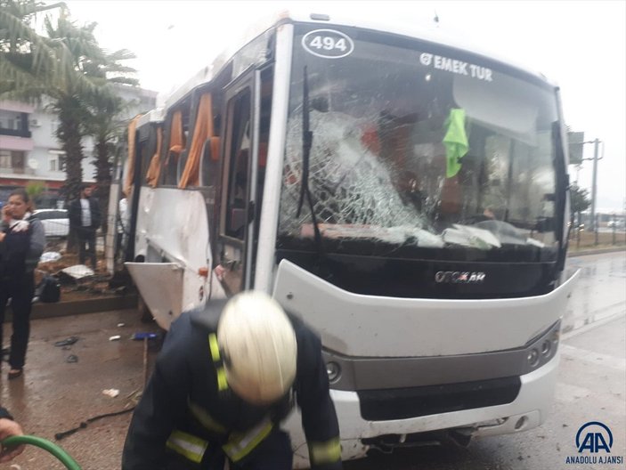 Antalya’da tur midibüsü kaza yaptı: 8 Rus turist yaralı