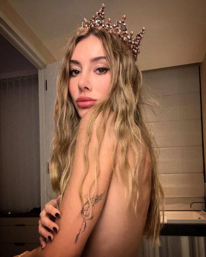 Şeyma Subaşı cesaretini konuşturdu! Üstsüz paylaşımıyla olay yarattı