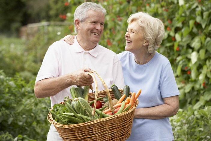 Yaşlılıkta sağlıklı kalmak için beslenme önerileri