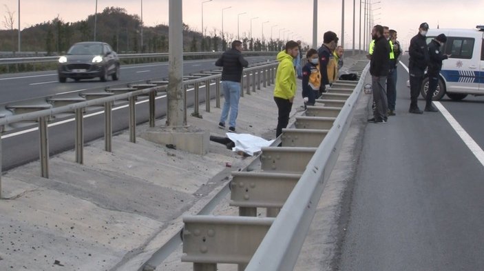 İstanbul’da hız yapan motosikletli hayatını kaybetti