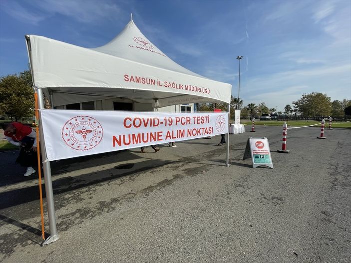 a Türkiye'de ilk 'araçta PCR testi' Samsun'da yapıldı