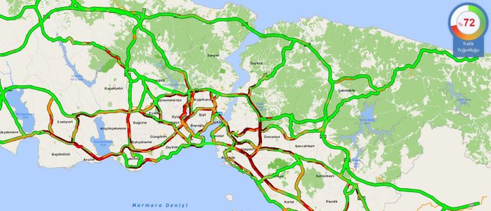 İstanbul’da yağmur yağdı, trafik yoğunluğu yüzde 72 oldu