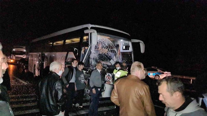 Zonguldak'ta yola dökülen mazot 4 ayrı kazaya neden oldu