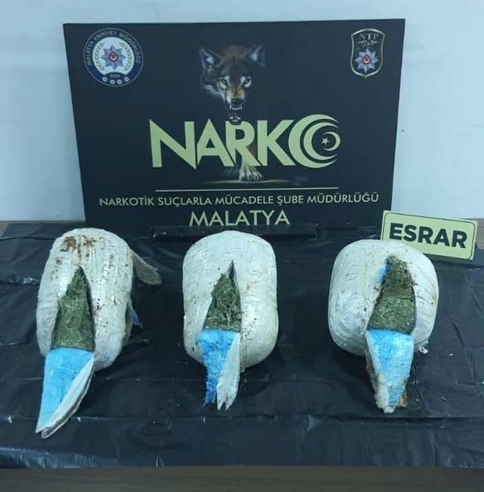 Malatya'da peynir bidonlarından uyuşturucu çıktı