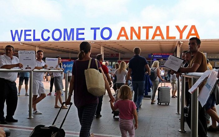 Antalya 10 ayda 8,5 milyondan fazla turist çekti